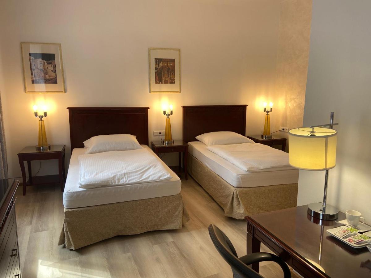 ליטומיסי Aparthotel Slezak מראה חיצוני תמונה